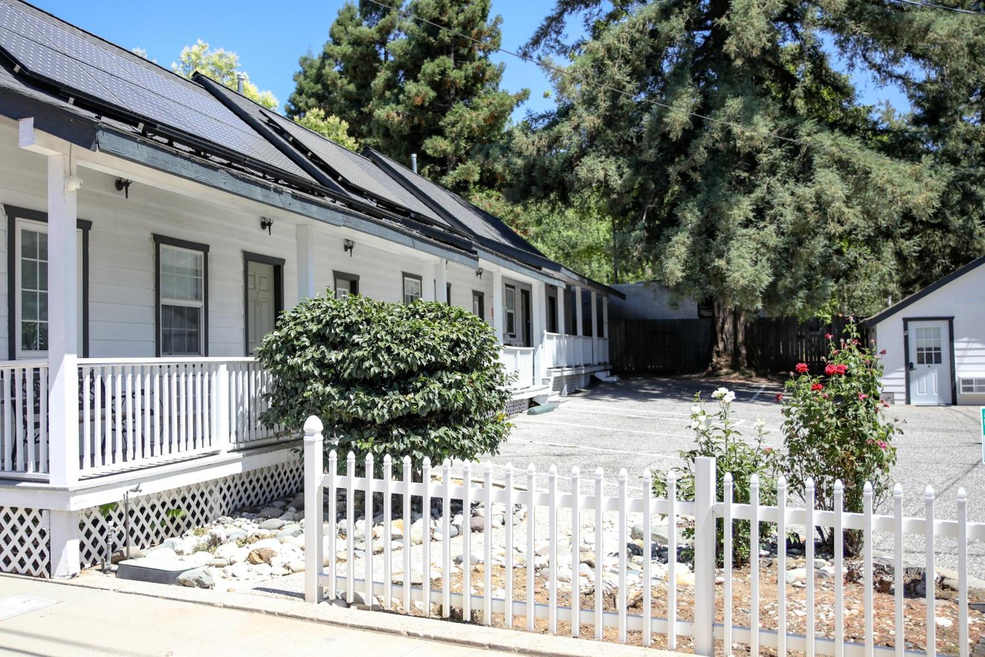 Sierra Mountain Inn 草谷 外观 照片