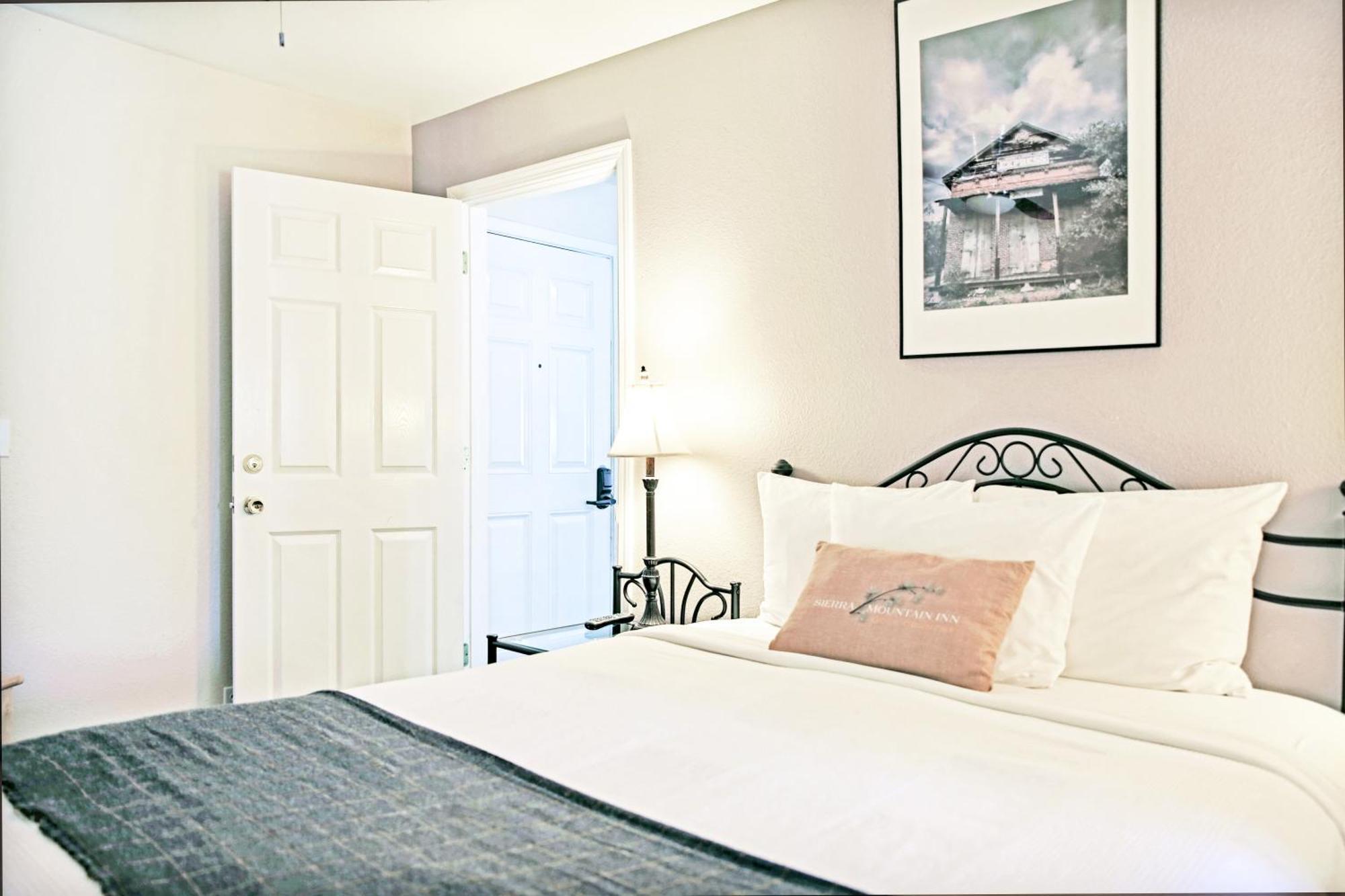 Sierra Mountain Inn 草谷 外观 照片